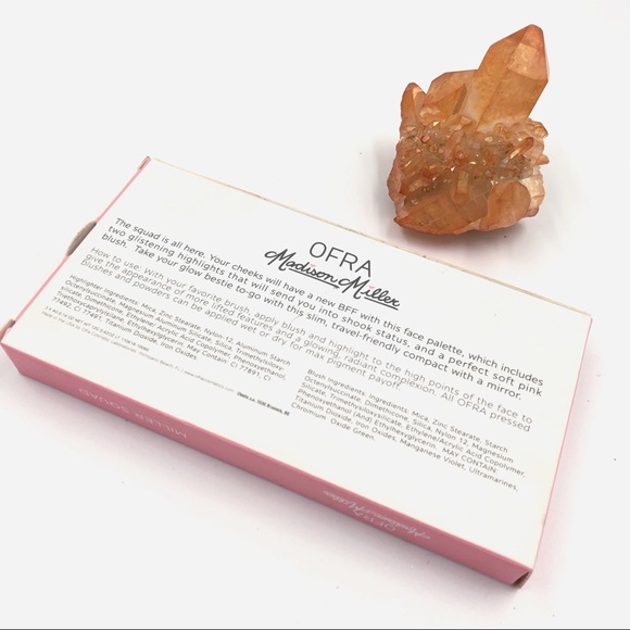 New in box Ofra blush & highlighter palette - Picture 4 of 4